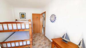 Posteľ alebo postele v izbe v ubytovaní VACAY Villa Mateua, a paso de playa, en Costa Brava, L'Escala!