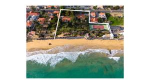 圣港Dune Beach CoLiving的海滩和海洋的鸟瞰图