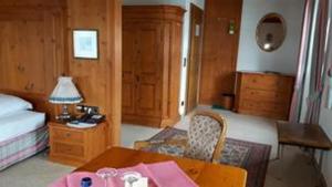 Postel nebo postele na pokoji v ubytování Gasthof & Hotel Zur Post