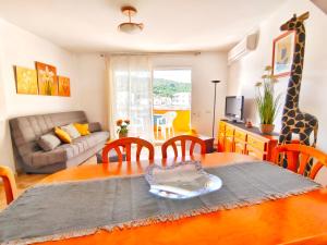 Posedenie v ubytovaní VACAY Villa Mateua, a paso de playa, en Costa Brava, L'Escala!