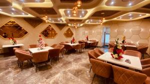 Hotel Amar Palace的休息区