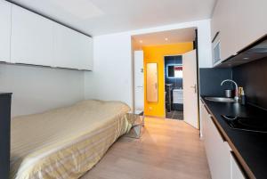Kuchyňa alebo kuchynka v ubytovaní Studio Moderne à Tours