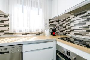 Kuchyňa alebo kuchynka v ubytovaní Alegria ID156