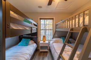 Katil atau katil-katil dalam bilik di Peaceful Wood Haven at Mill Ridge