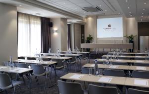 Posezení v ubytování Samaria Hotel + 37 fotografií