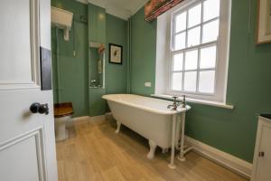 Koupelna v ubytování Upper Helmsley Hall 20