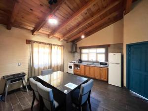 Η κουζίνα ή μικρή κουζίνα στο Cabañas Mazzatl 6 pax