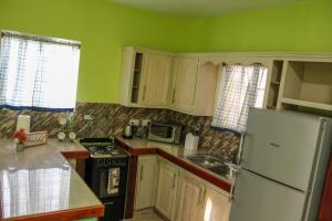 Una cocina o kitchenette en Lydia`s View