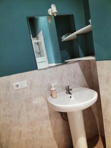 Kúpeľňa v ubytovaní Apartamento Conil Gades Nömada B