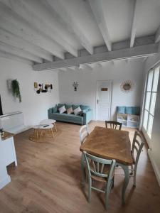 Fotografia z galérie ubytovania Maisonnette avec Brasero v destinácii Chabenet