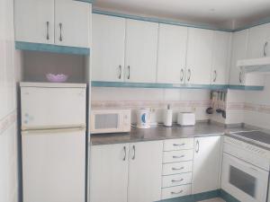 Fotografia z galérie ubytovania INMOGEST - Apartamento Mar Golondrinas - Parking free v destinácii Benalmádena