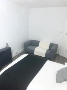 Krevet ili kreveti u jedinici u okviru objekta Modern 2 bed flat near Tottenham Hotspur Stadium