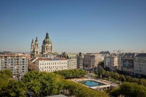 Bazén v ubytovaní Al Habtoor Palace Budapest, Preferred Hotels & Resorts alebo v jeho blízkosti