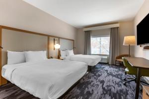 Gulta vai gultas numurā naktsmītnē Fairfield by Marriott Inn & Suites Sandusky