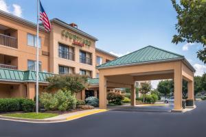 a rendering of the front of a hotel at Courtyard by Marriott Frederick in Frederick
