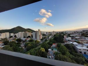 - Balcón con vistas a la ciudad en La vista, departamento cómodo y acogedor en Salta