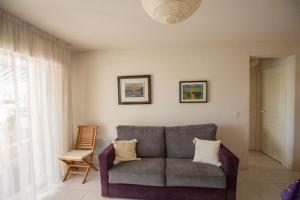 Posedenie v ubytovaní Quiet and cozy 1BR close to beach and all services