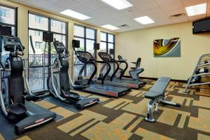 Fitness centrum a/nebo fitness zařízení v ubytování Courtyard Phoenix North / Happy Valley