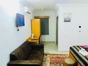 TV a/nebo společenská místnost v ubytování Ne-yo hotel & rv lodges