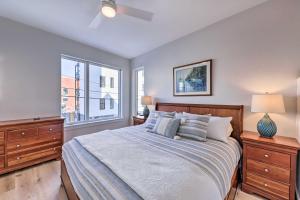 Ένα ή περισσότερα κρεβάτια σε δωμάτιο στο Spacious Portland Home Walk Downtown!