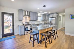 Gallery image of Bentonville Home about 1 Mi from Downtown! in Bentonville +18 photos