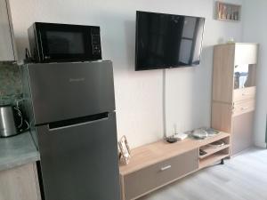 A kitchen or kitchenette at Castillo Mar- Casa Martini