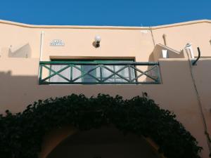 A balcony or terrace at Castillo Mar- Casa Martini