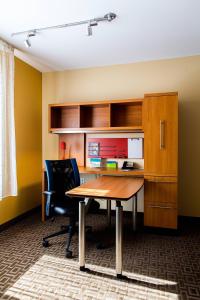 an office with a desk and a chair at TownePlace Suites by Marriott Lancaster in Lancaster