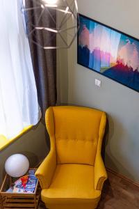 A seating area at La Bella - Entire Apartment near Gozsdu udvar