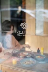 Επισκέπτες που μένουν στο Sumittaya Chiangmai Hotel