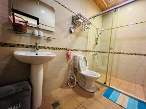 秋合民宿的一间浴室