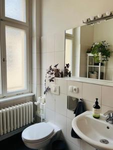 Kúpeľňa v ubytovaní Dreamy Apartment in Kreuzberg - 130m2