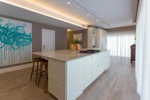 Kuchyňa alebo kuchynka v ubytovaní Gran vivienda en la Rambla!