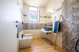 Koupelna v ubytování Casa Leonida + 24 fotografií