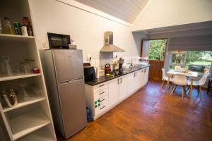 Köök või kööginurk majutusasutuses Glen Islay Self Catering Cottage +8 fotot