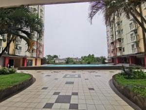 Bazén v ubytování Transit ID nebo v jeho okolí