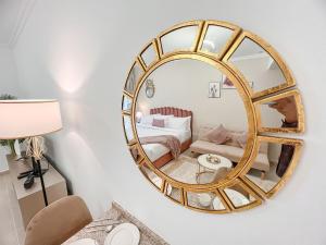 Posezení v ubytování Cosmos Living Cozy Studio Near Dubai Marina