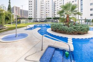 Bazén v ubytovaní Gemelos 24 Apartment 3-1-G Playa La Cala Beach alebo v jeho blízkosti