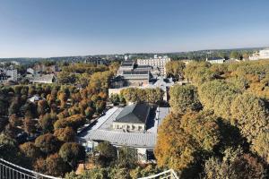 Pohľad z vtáčej perspektívy na ubytovanie *Astoria 7* Rooftop cosy à Vichy