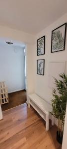Gallery image of Rent Unique the Beeches 2bed in Crawley +34 photos