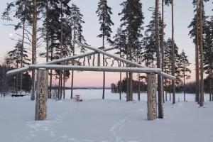 Villa Mäntysaari luonnonrauhaa kaupungin lähellä. v zimě