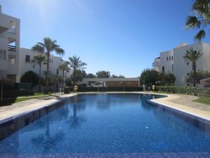 Bazén v ubytovaní Lovely Apartment in La Cala de Mijas alebo v jeho blízkosti