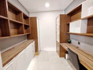 Köök või kööginurk majutusasutuses Vortex Suites Free Wi-Fi KL Tower View 中文房东
