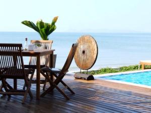 Bazén v ubytování Bari Lamai Resort nebo v jeho okolí