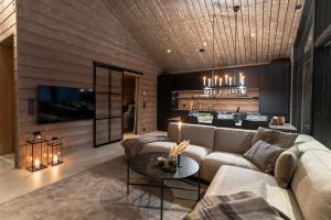 Lounge o bar area sa Villa Laponia