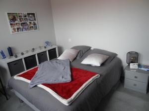 Posteľ alebo postele v izbe v ubytovaní Villa moderne dans quartier calme + 23 fotografií