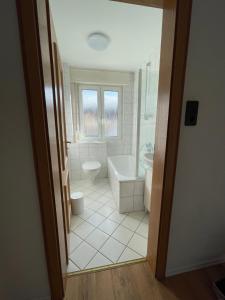 Koupelna v ubytování Ferienwohnung bei Bad Ems im Lahntal