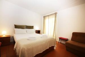 Postel nebo postele na pokoji v ubytování Brilhante - large one bedroom Condo with Splendid Seaview
