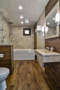 Manoleva House tesisinde bir banyo