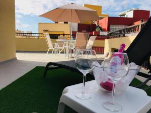 Nápoje v ubytovaní Estudio con amplia terraza en Puerto de la Cruz